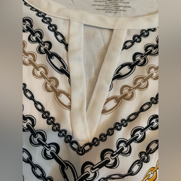 Key hole chain design tank top. Size medium. - Picture 5 of 9